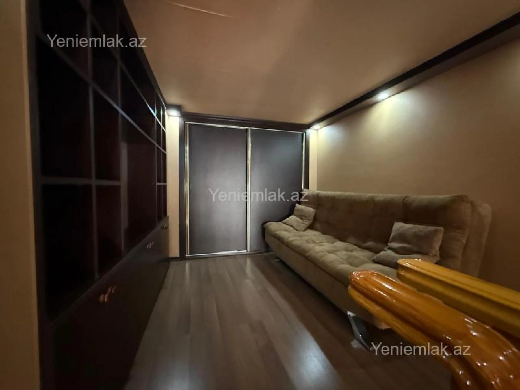 Satılır 4 otaqlı köhnə tikili 125 m²