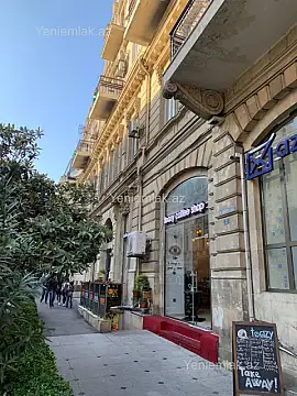 Satılır 4 otaqlı köhnə tikili 125 m²