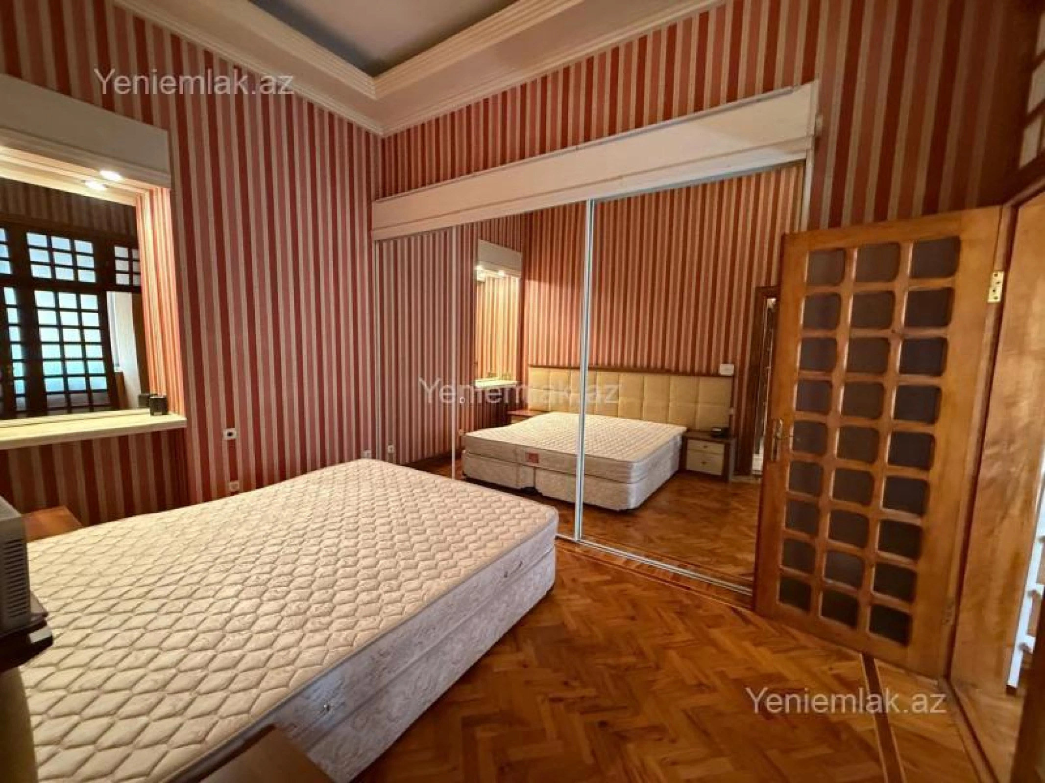 Satılır 4 otaqlı köhnə tikili 125 m²