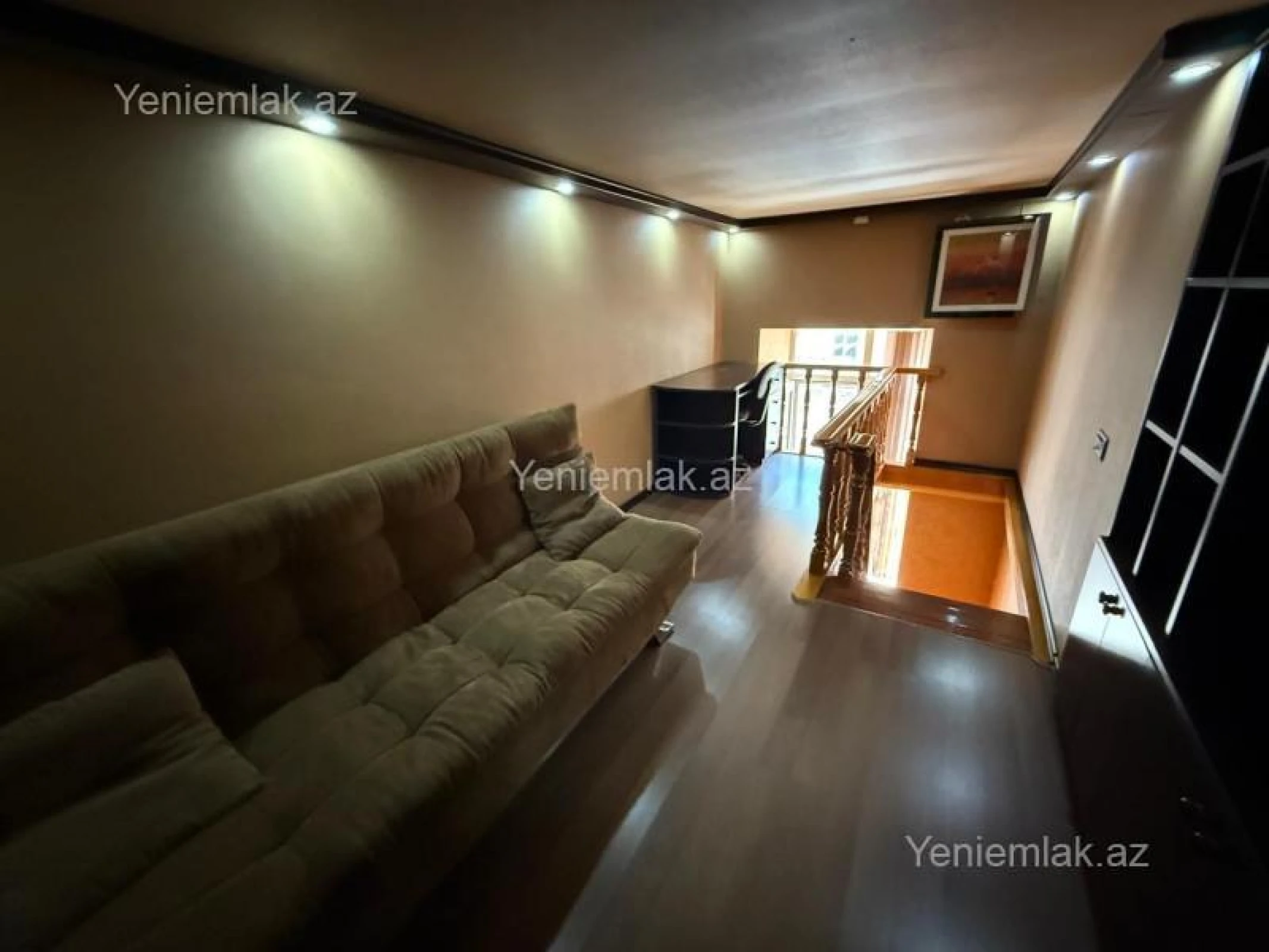 Satılır 4 otaqlı köhnə tikili 125 m²
