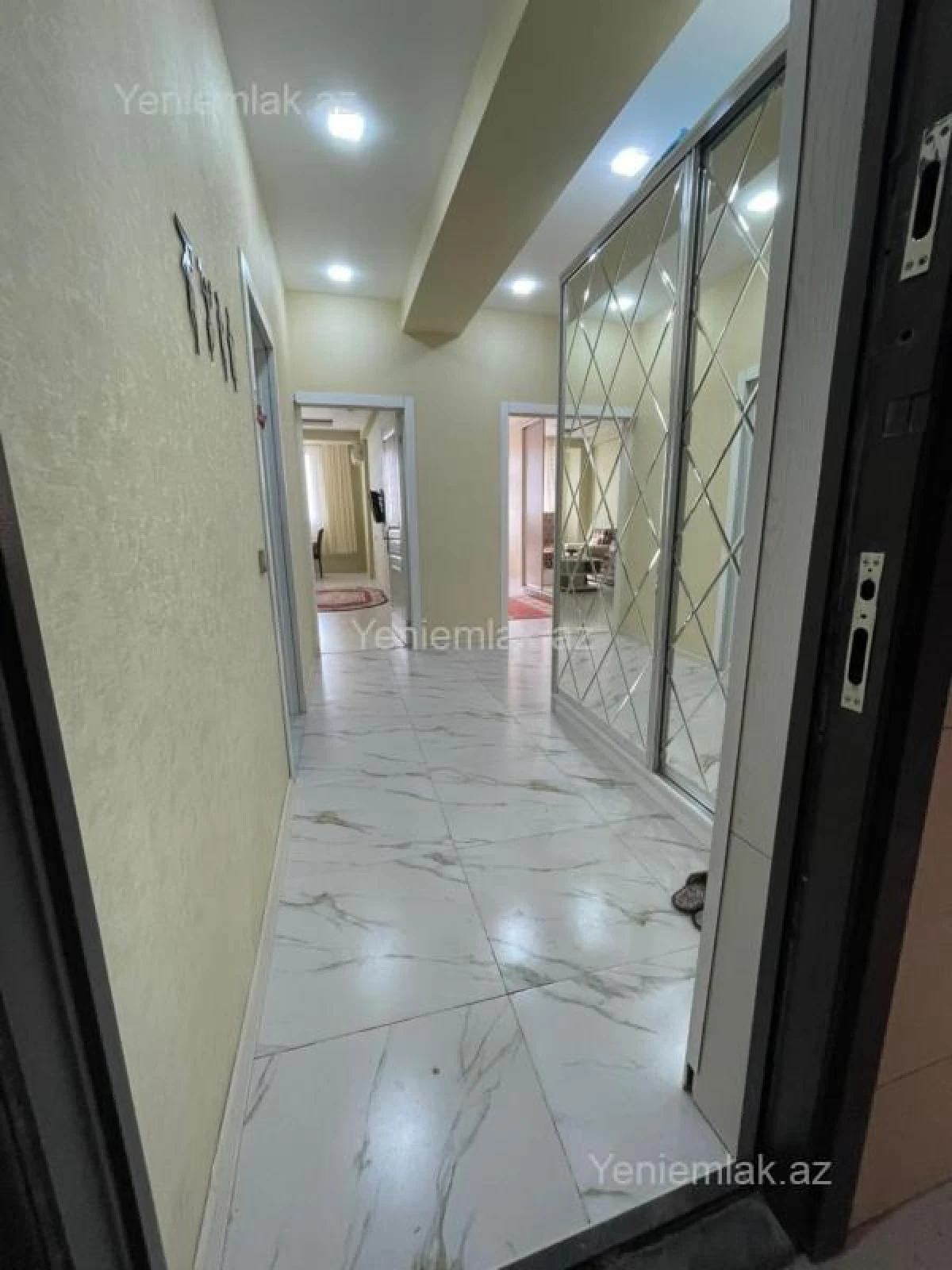 Satılır 2 otaqlı yeni tikili 75 m²