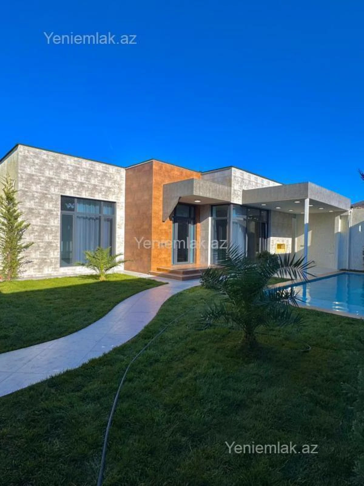 Satılır 4 otaqlı həyət evi 160 m²