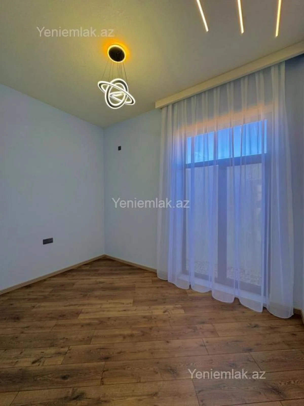 Satılır 4 otaqlı həyət evi 160 m²