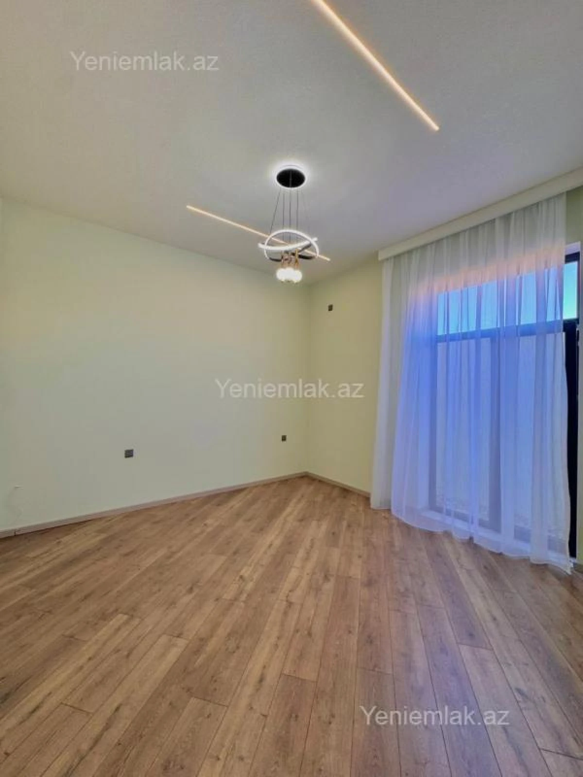 Satılır 4 otaqlı həyət evi 160 m²