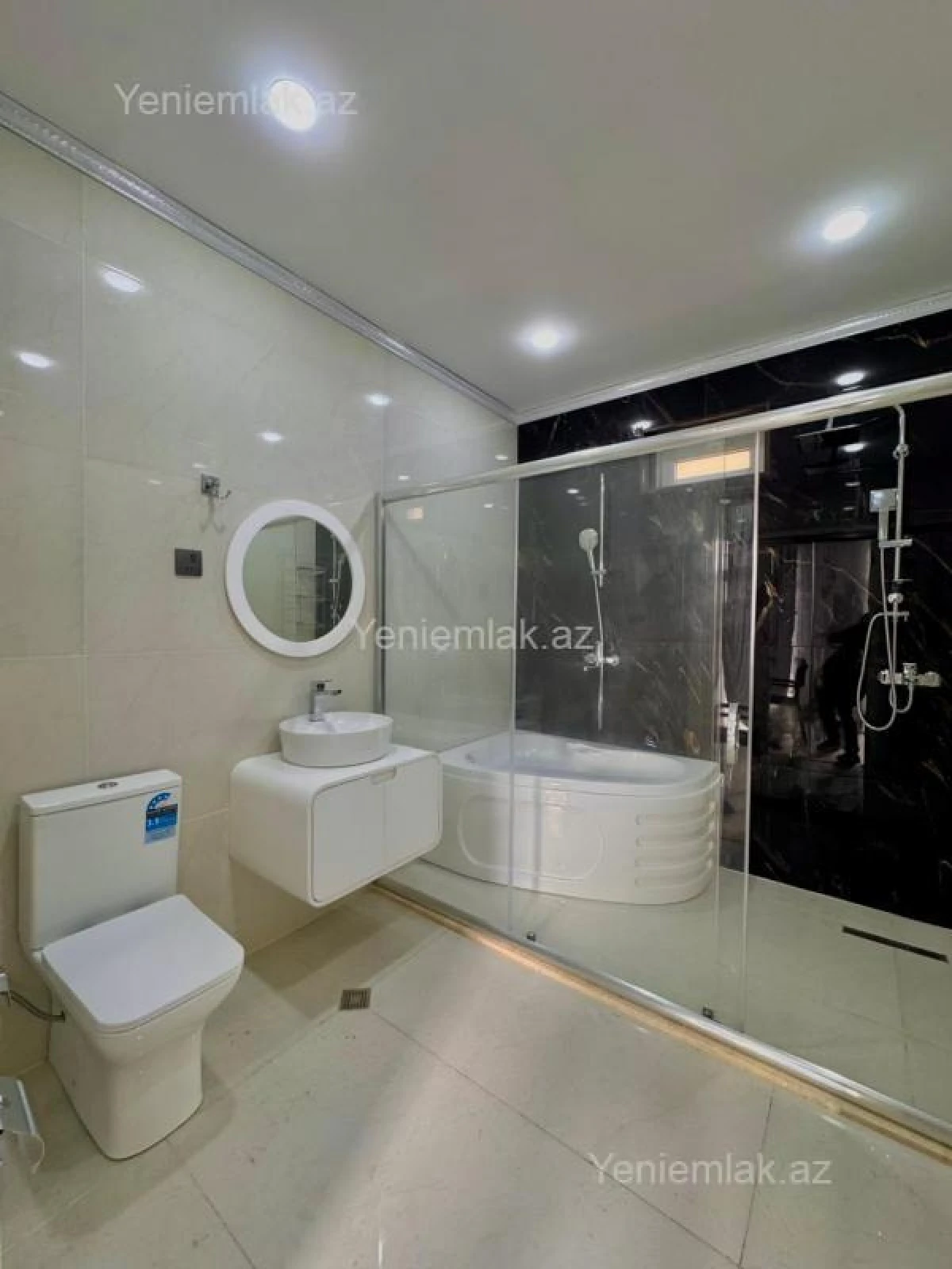 Satılır 5 otaqlı həyət evi 300 m²