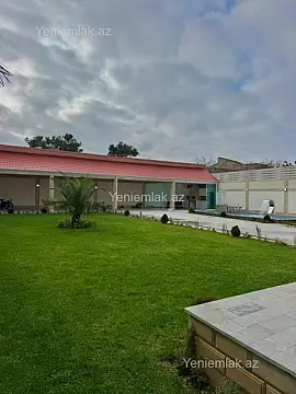 Satılır 5 otaqlı həyət evi 300 m²