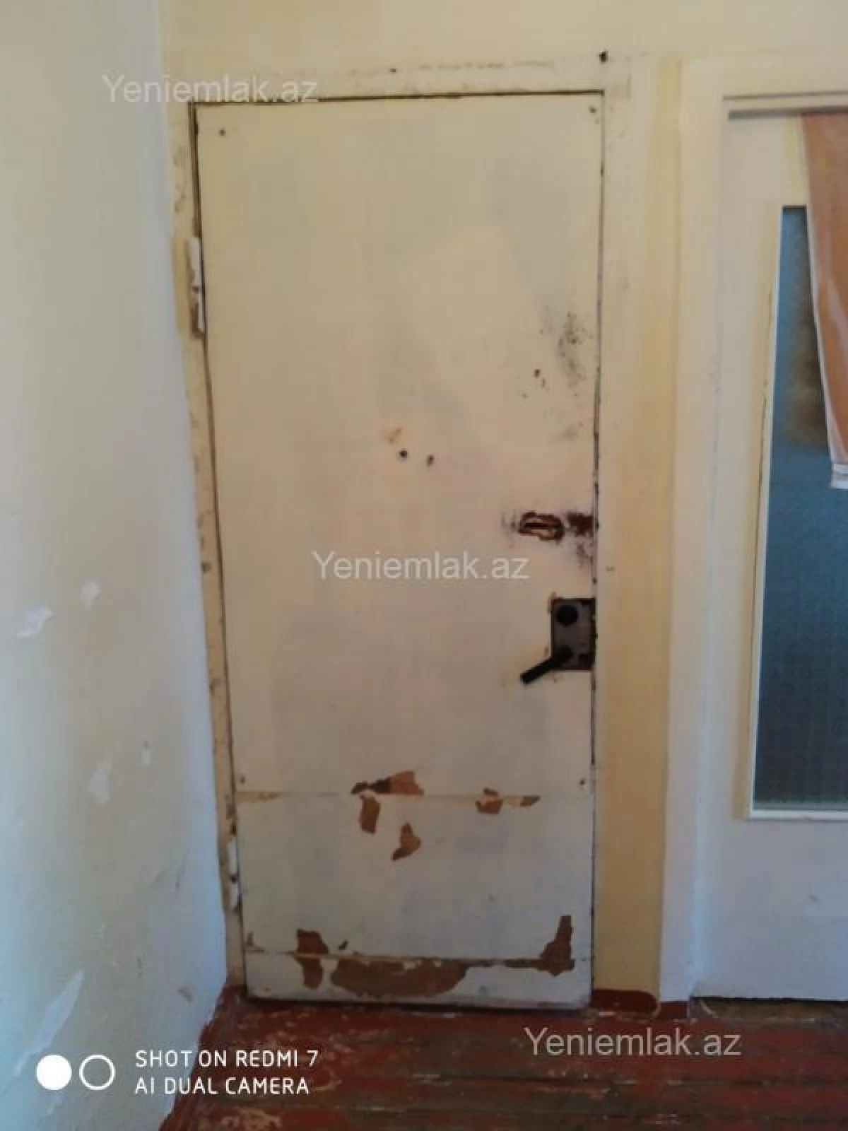 Satılır 2 otaqlı köhnə tikili 60 m²