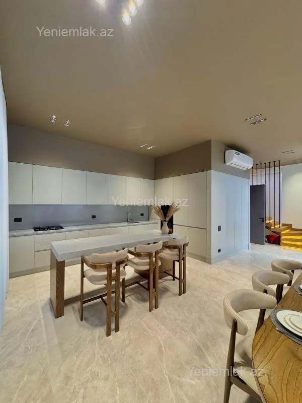 Satılır 4 otaqlı həyət evi 200 m²