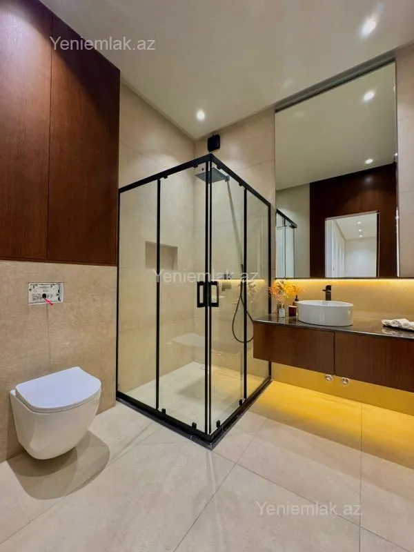 Satılır 4 otaqlı həyət evi 200 m²