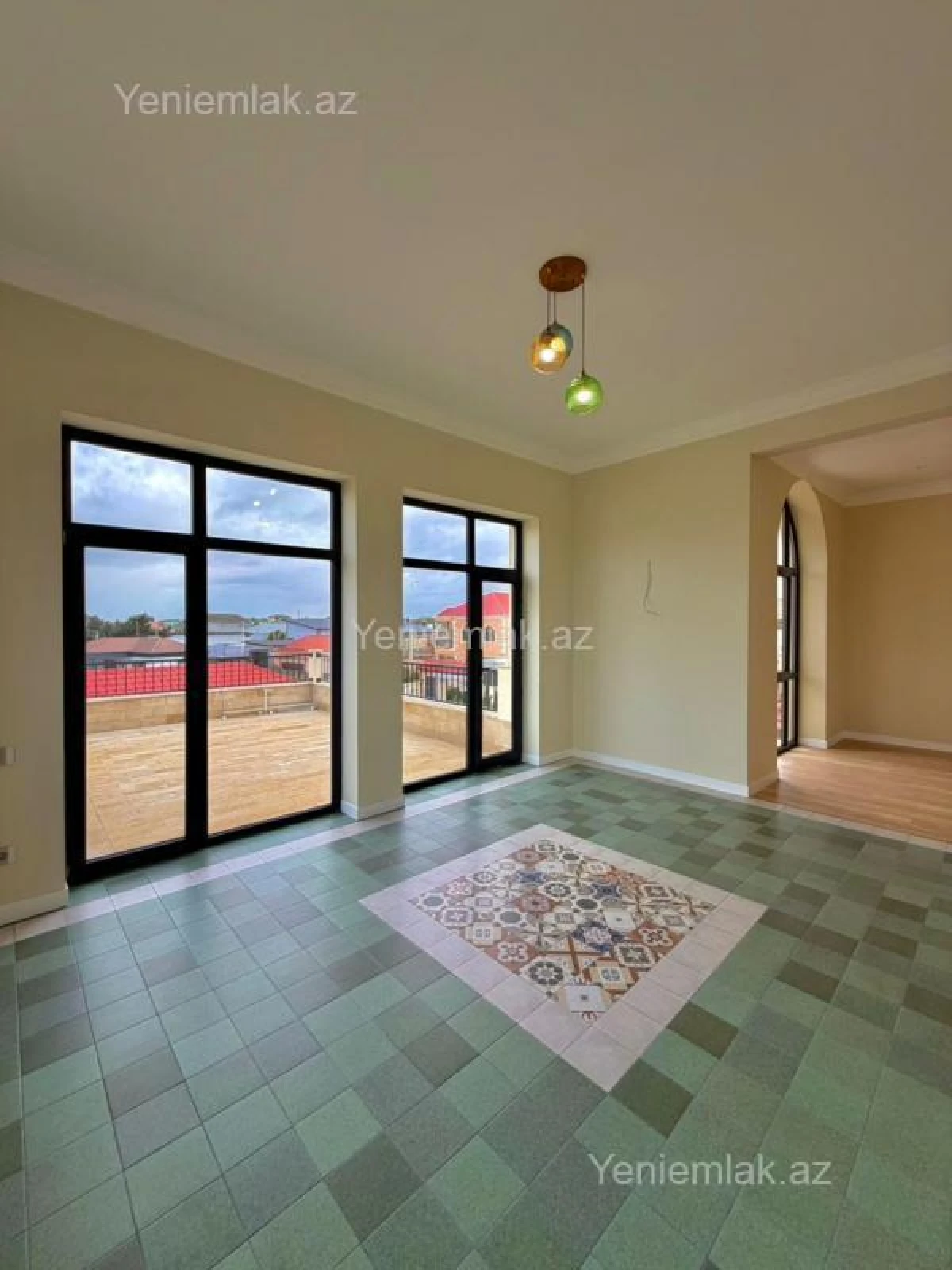 Satılır 6 otaqlı həyət evi 400 m²