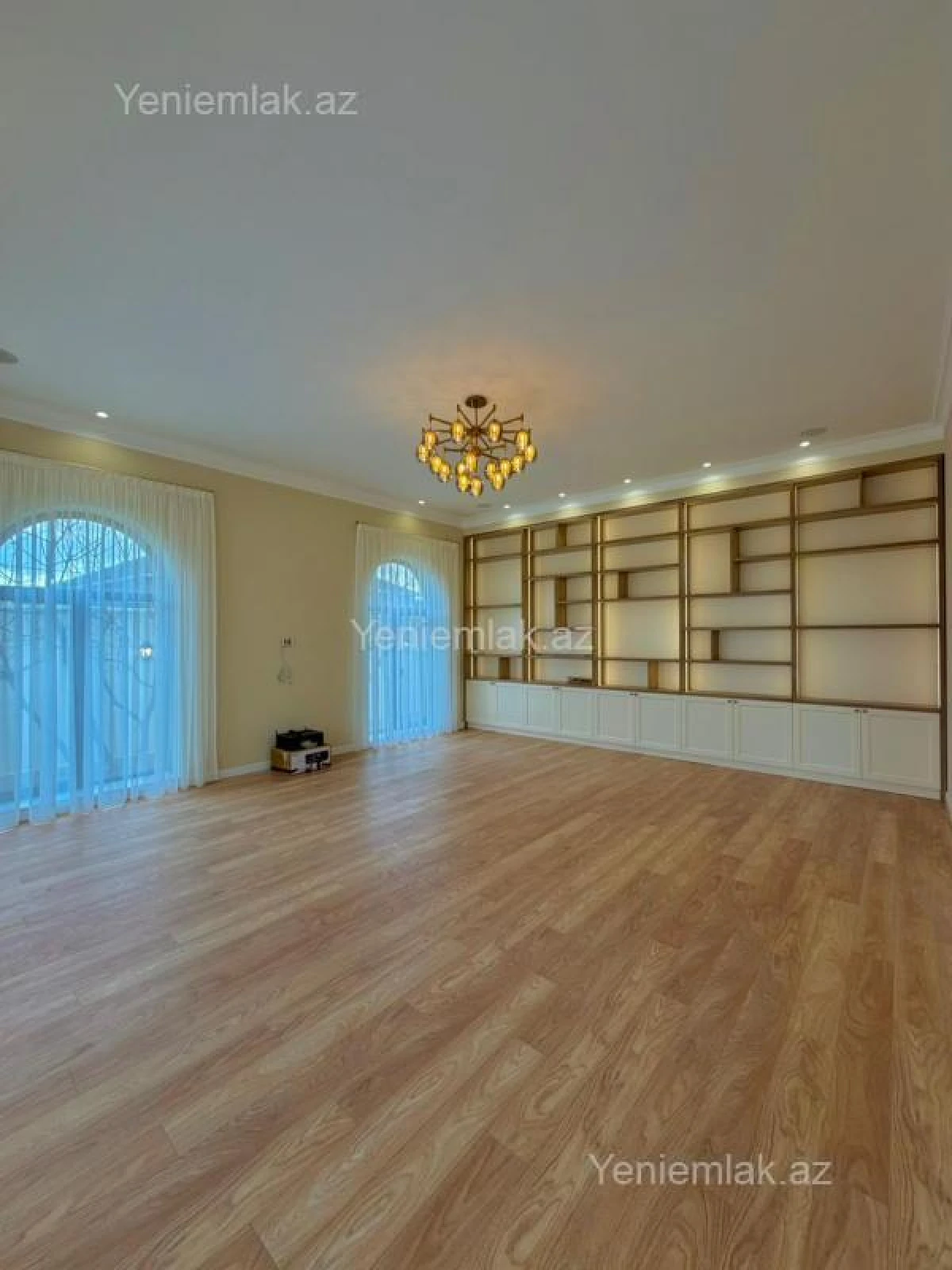 Satılır 6 otaqlı həyət evi 400 m²