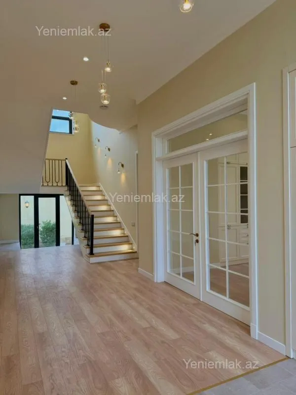 Satılır 6 otaqlı həyət evi 400 m²