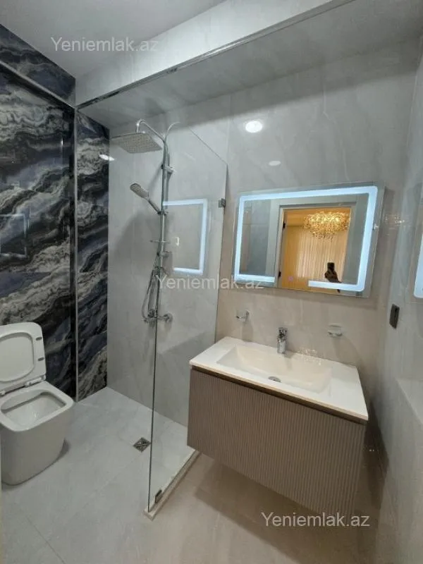 Satılır 3 otaqlı yeni tikili 145 m²