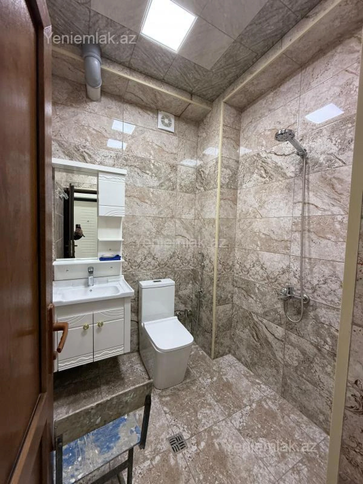 Satılır 2 otaqlı yeni tikili 65 m²