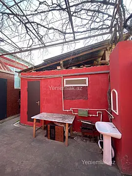 Satılır 4 otaqlı həyət evi 100 m²