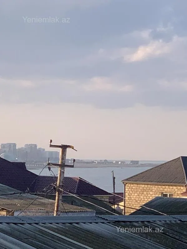 Satılır 5 otaqlı həyət evi 170 m²