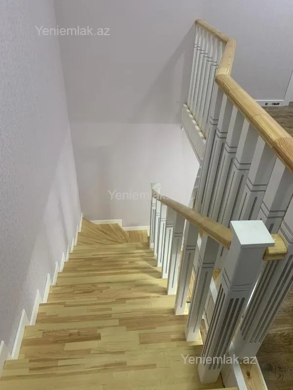 Satılır 5 otaqlı həyət evi 170 m²