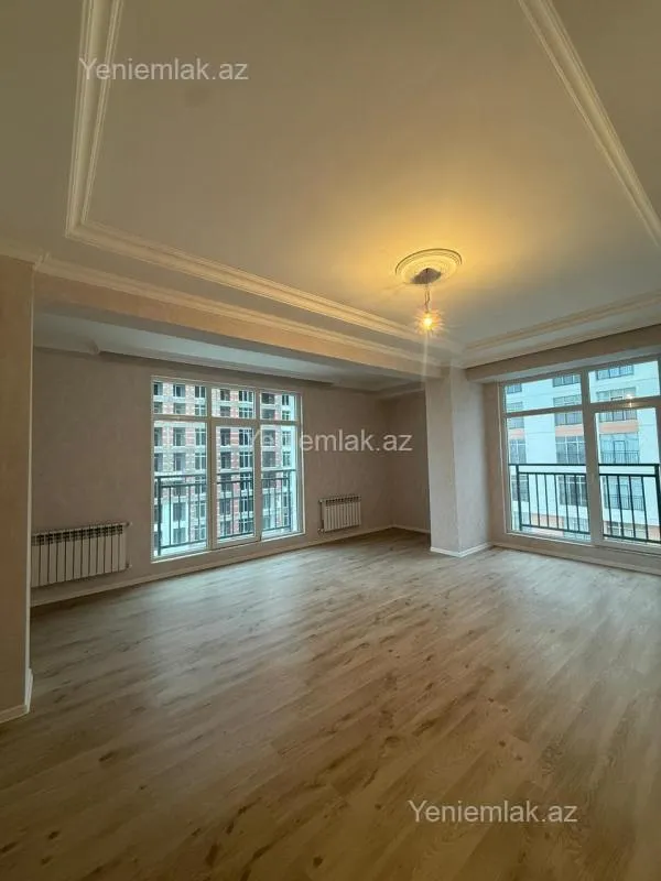 Satılır 2 otaqlı yeni tikili 90 m²