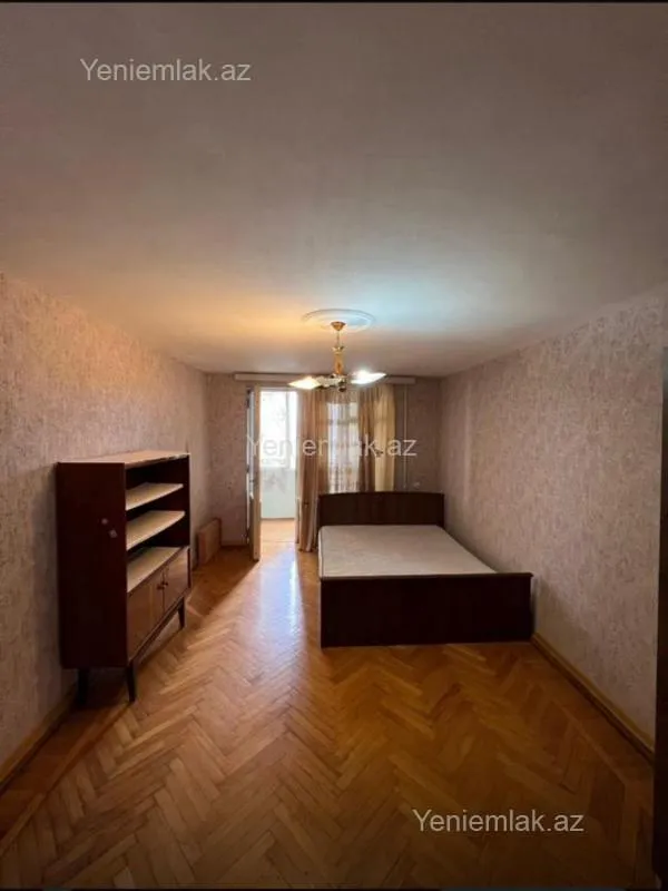 Satılır 3 otaqlı köhnə tikili 72 m²