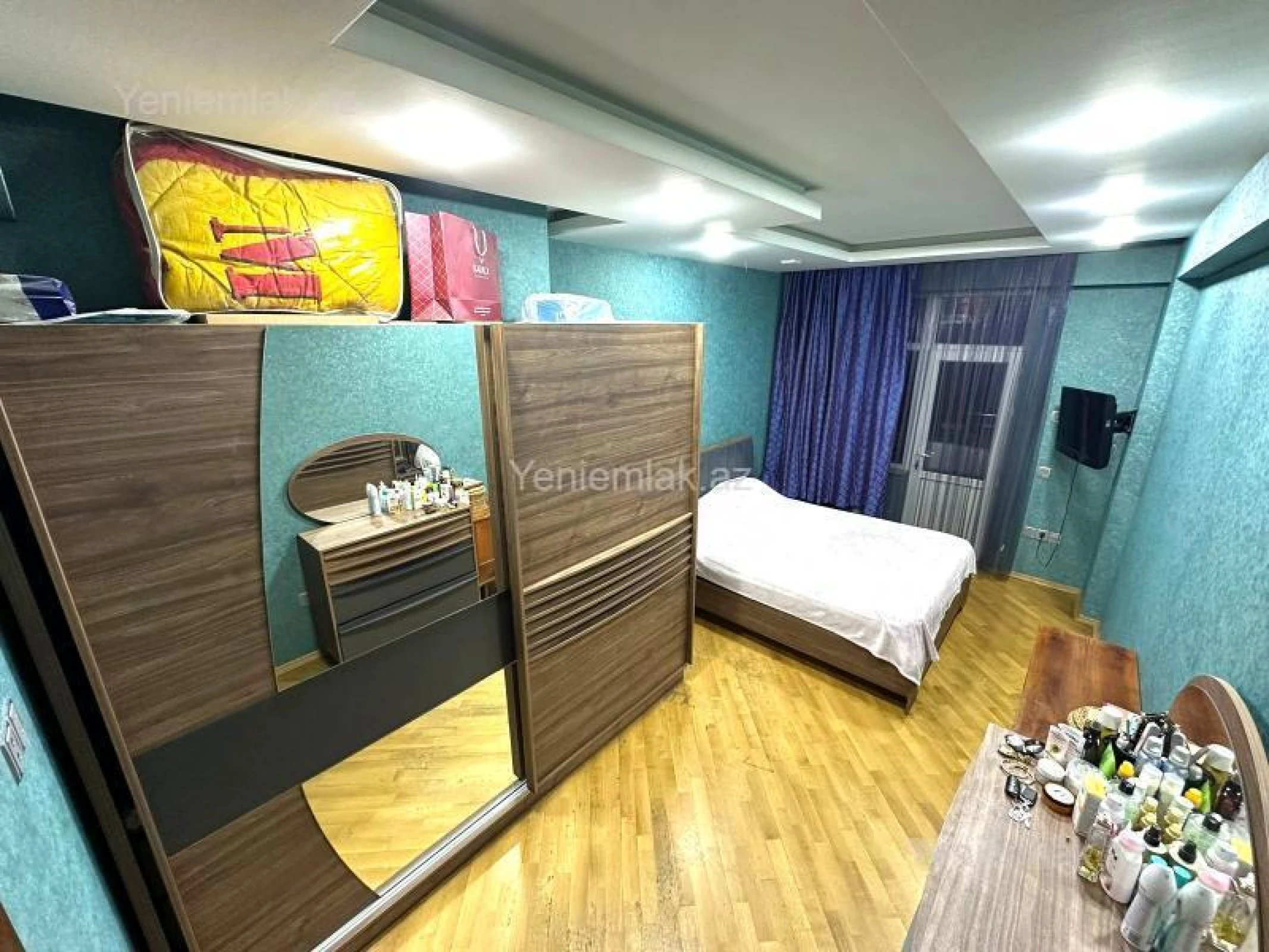 Satılır 3 otaqlı yeni tikili 110 m²