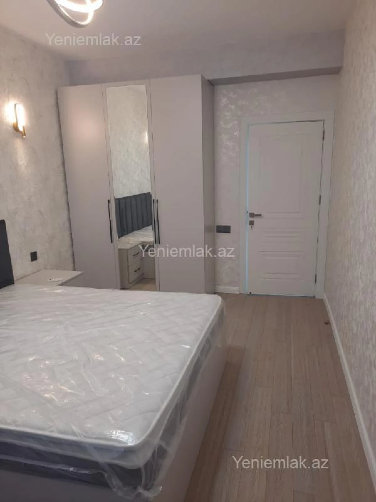 Satılır 2 otaqlı yeni tikili 100 m²