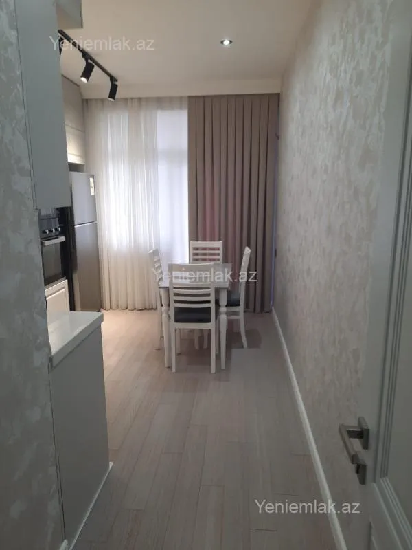 Satılır 2 otaqlı yeni tikili 100 m²