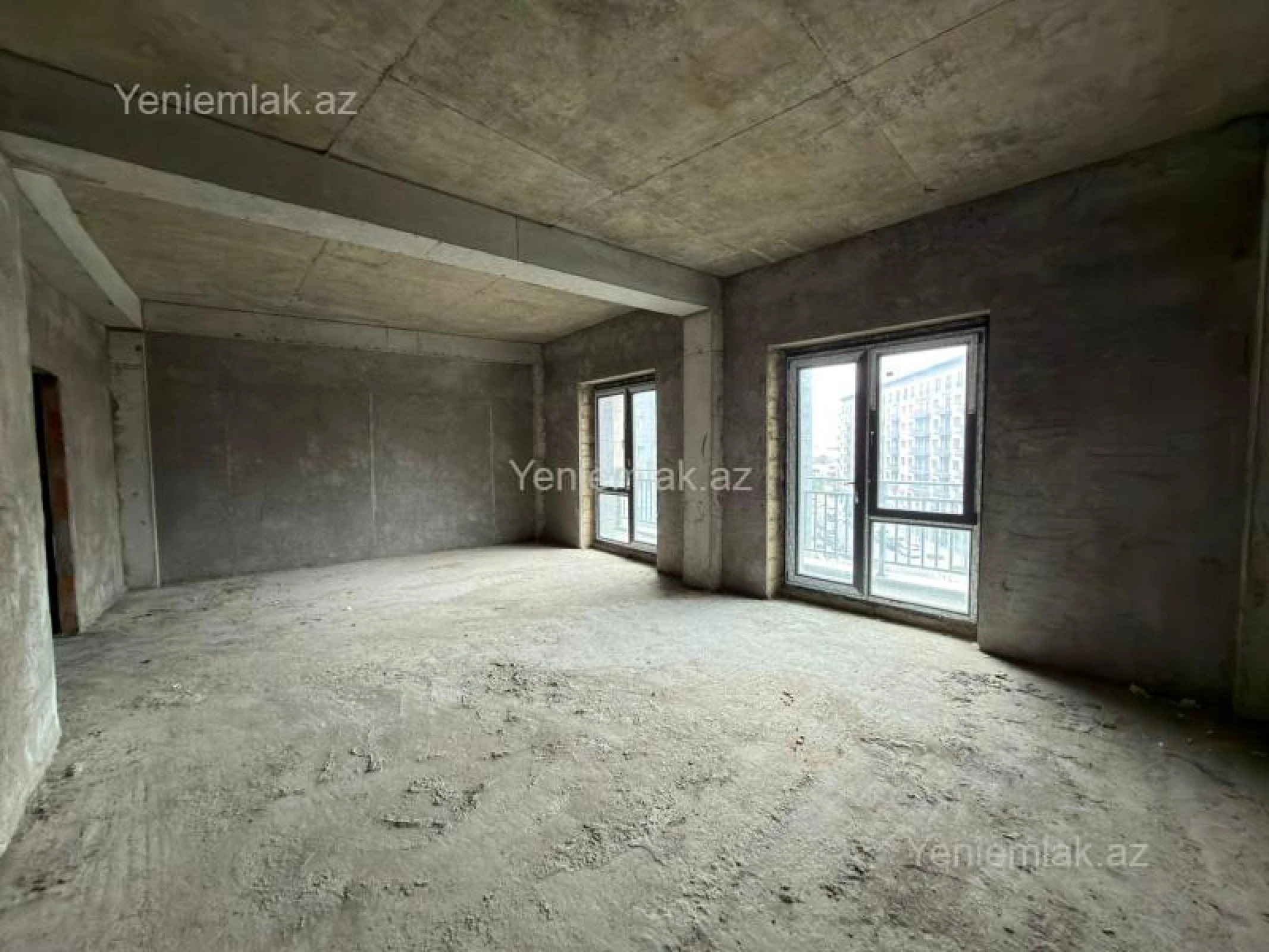 Satılır 3 otaqlı yeni tikili 90 m²