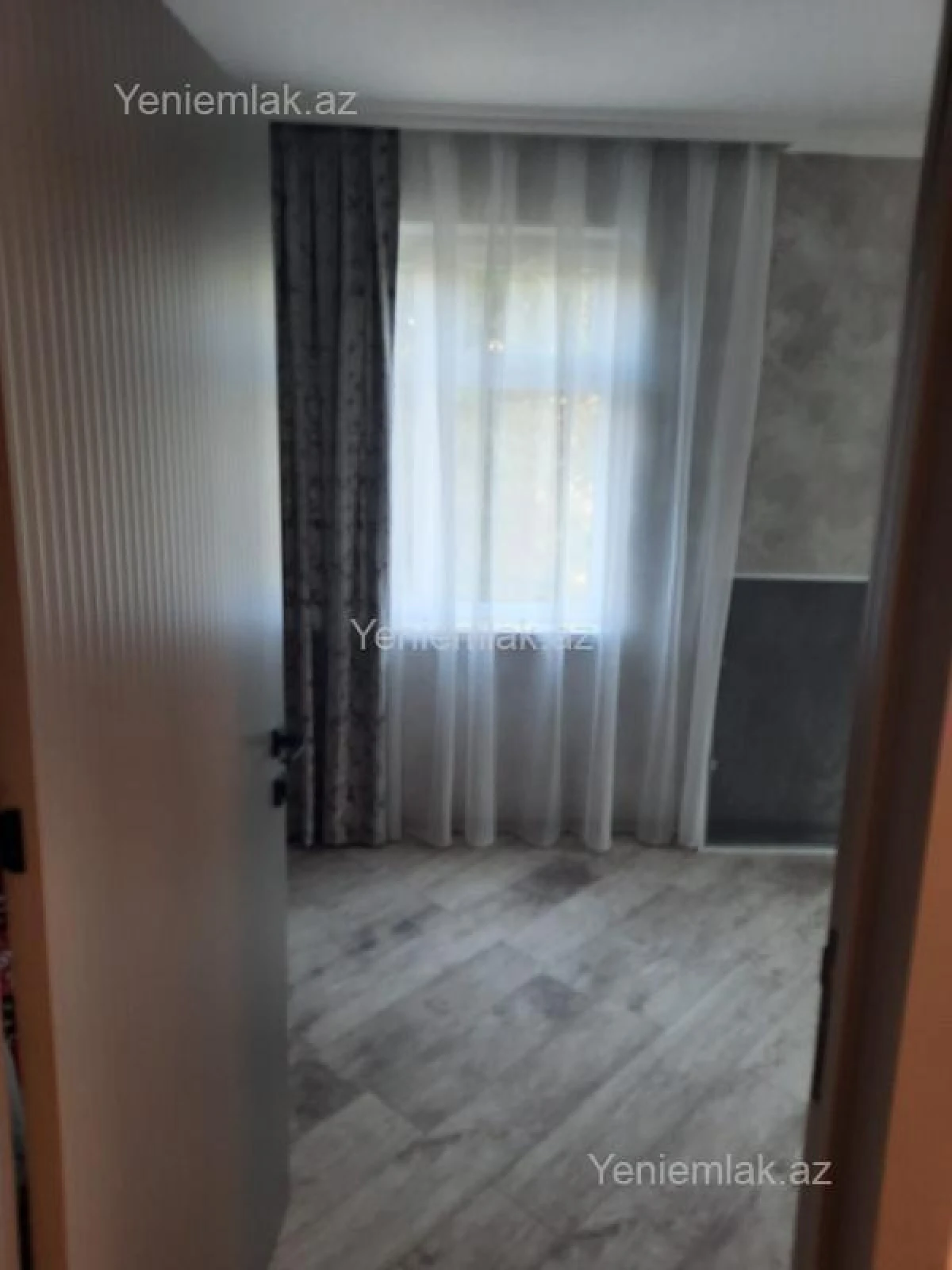 Satılır 2 otaqlı köhnə tikili 55 m²