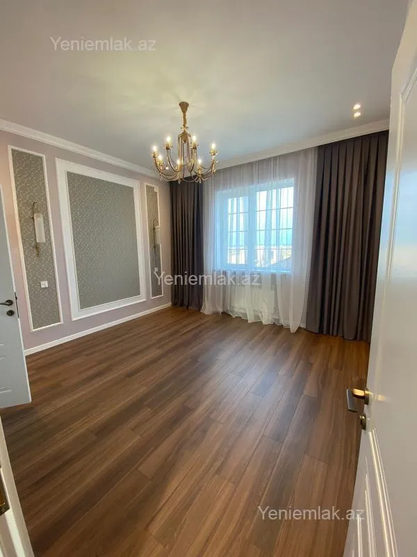 Satılır 4 otaqlı həyət evi 180 m²