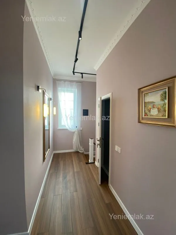 Satılır 4 otaqlı həyət evi 180 m²