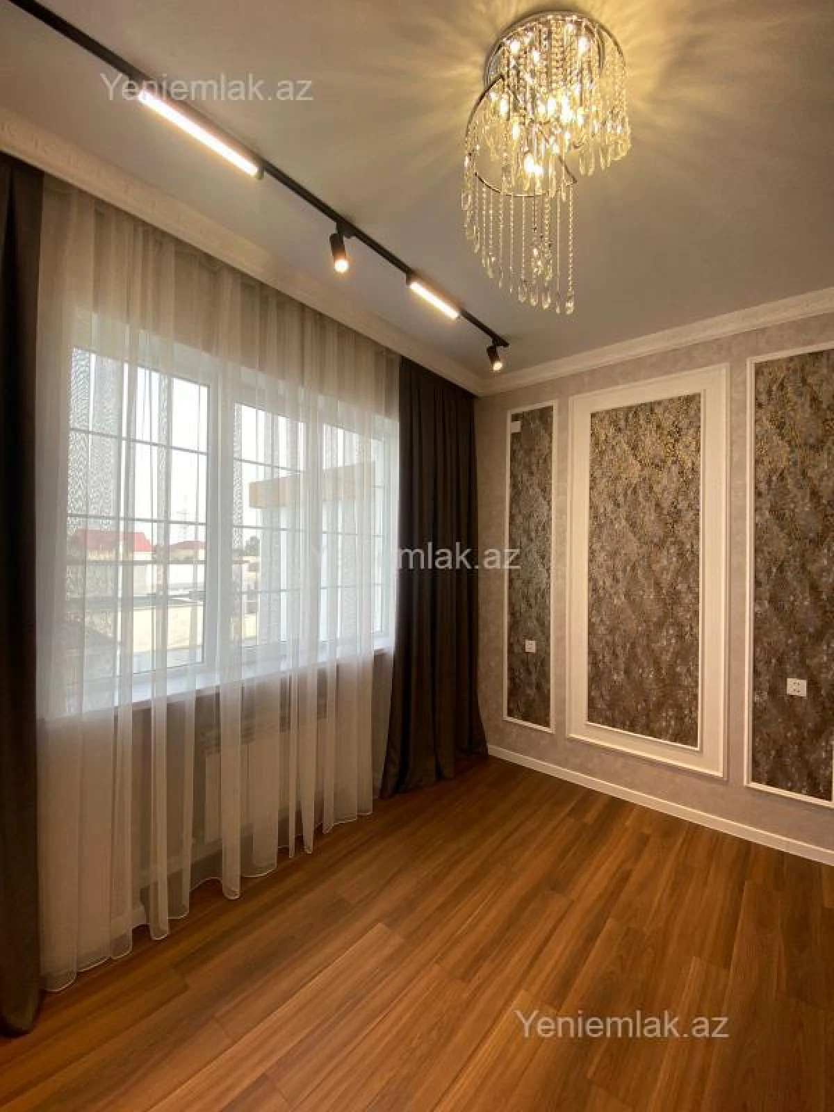Satılır 4 otaqlı həyət evi 180 m²
