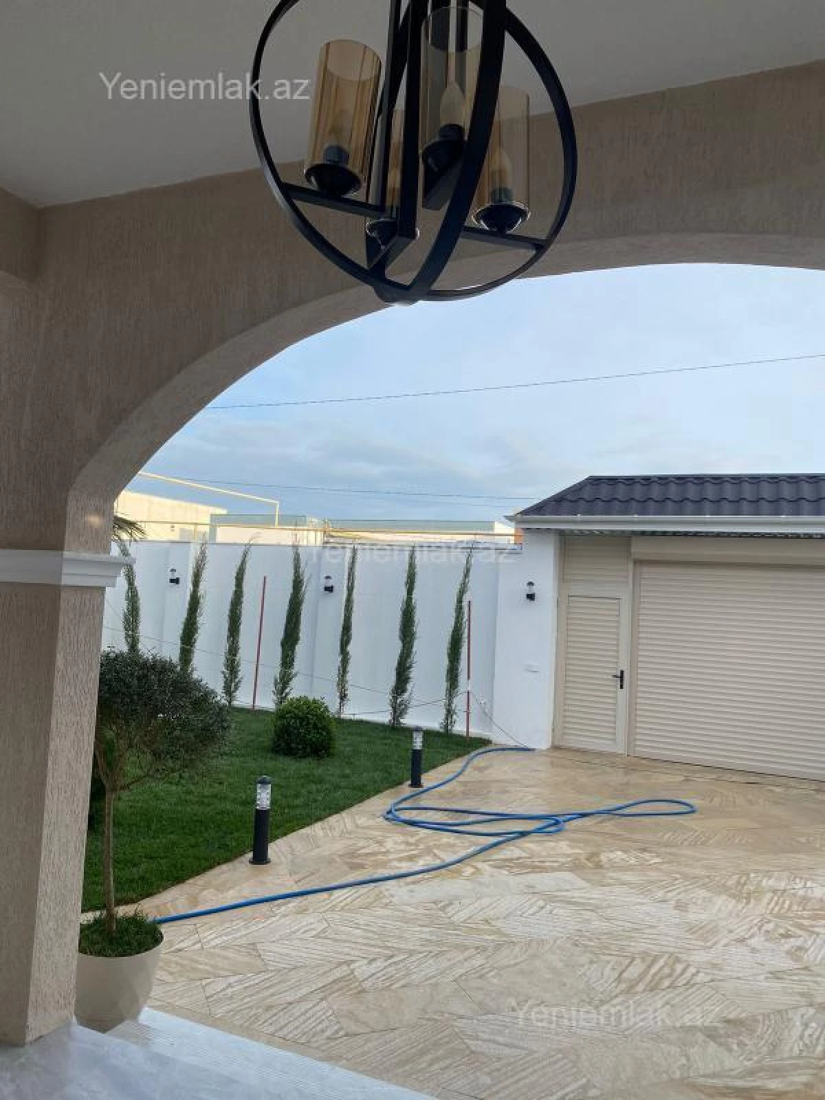 Satılır 4 otaqlı həyət evi 180 m²