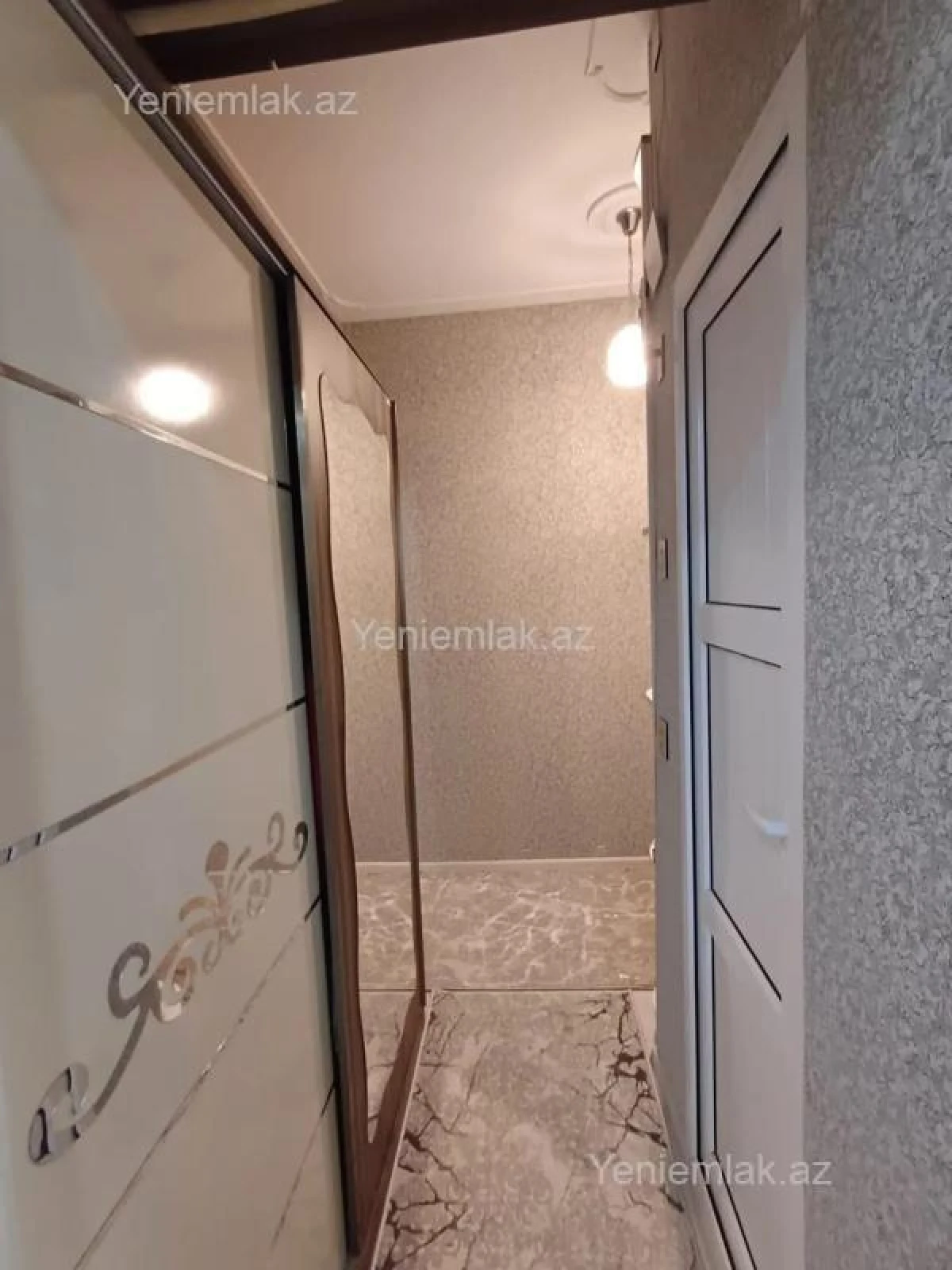 Satılır 1 otaqlı köhnə tikili 37 m²