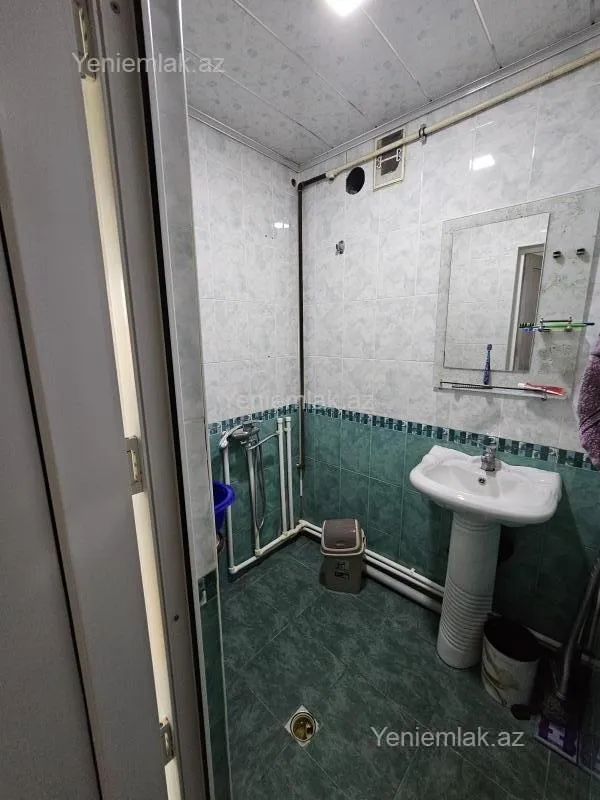 Satılır 3 otaqlı köhnə tikili 68 m²