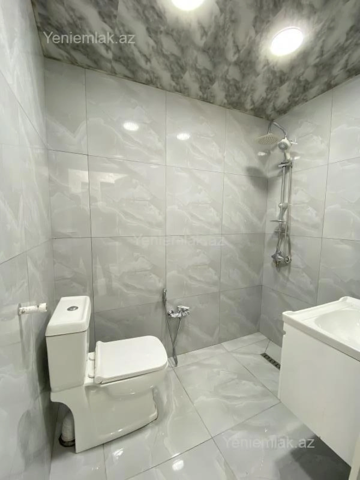 Satılır 2 otaqlı yeni tikili 43 m²
