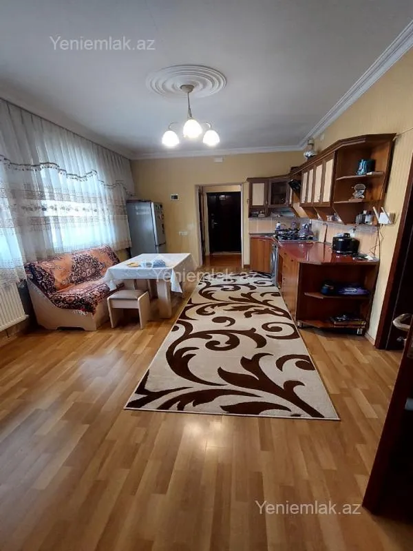 Satılır 3 otaqlı köhnə tikili 80 m²