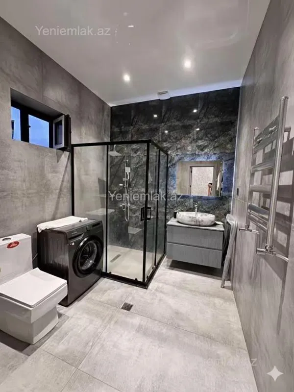 Satılır 5 otaqlı həyət evi 210 m²