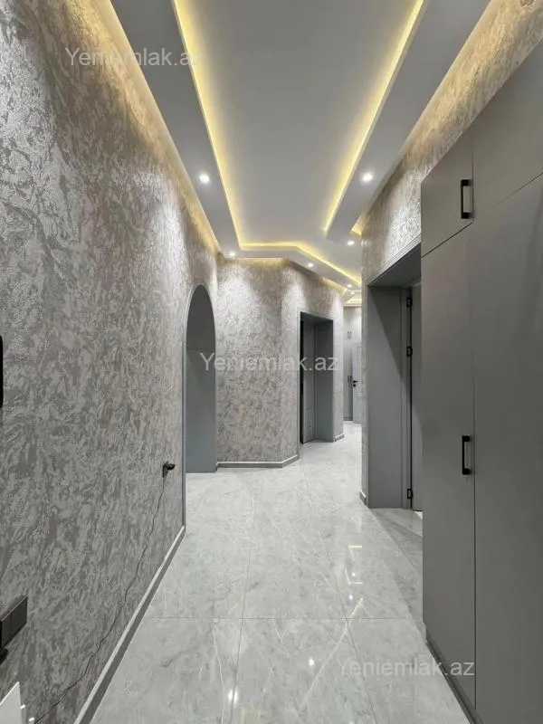 Satılır 5 otaqlı həyət evi 210 m²