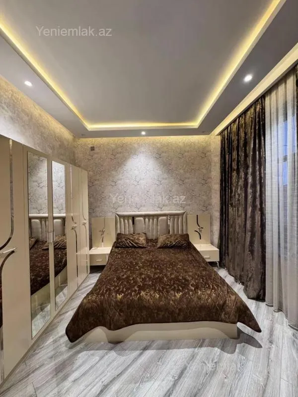 Satılır 5 otaqlı həyət evi 210 m²