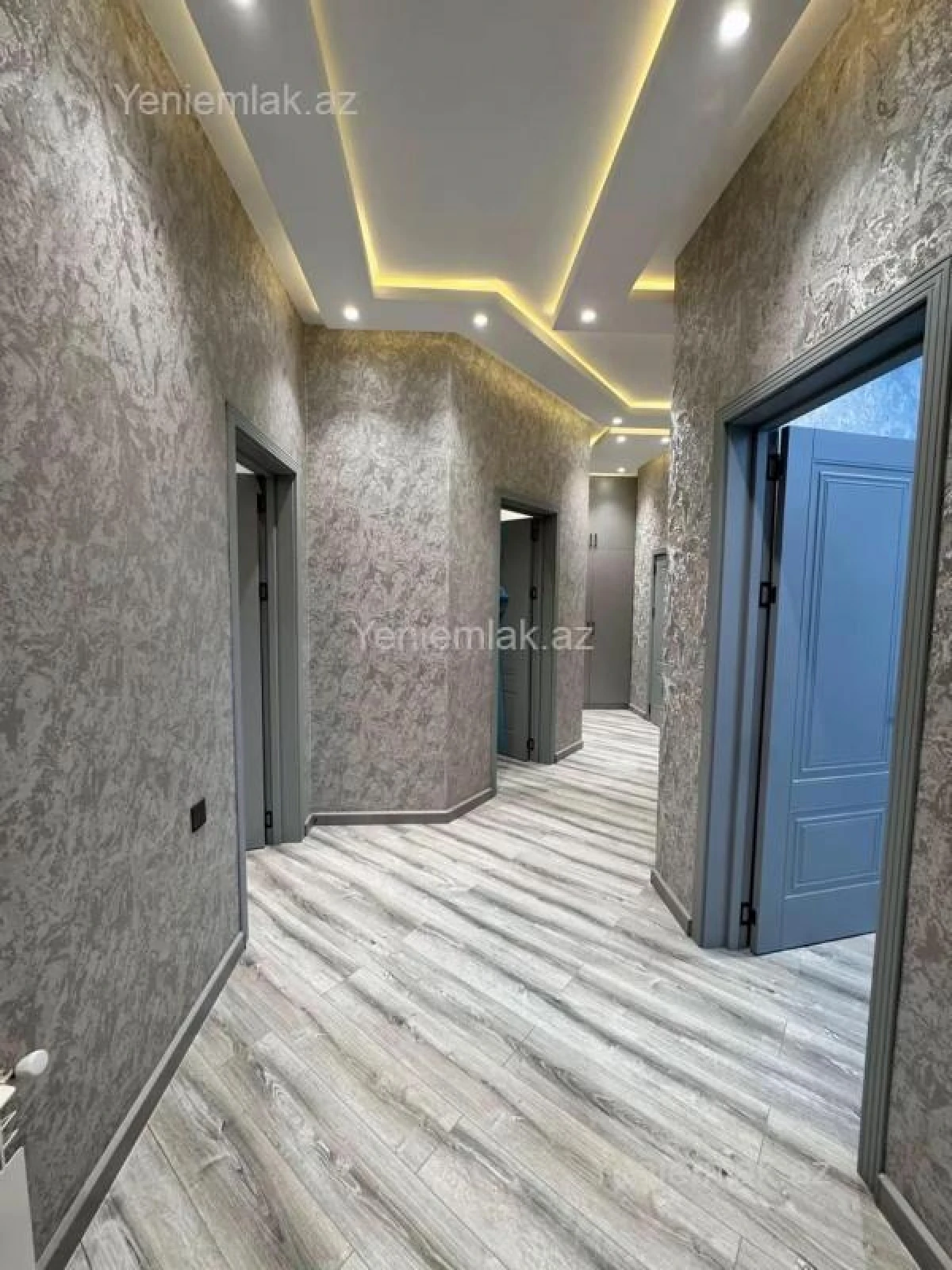 Satılır 5 otaqlı həyət evi 210 m²