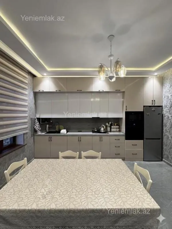Satılır 5 otaqlı həyət evi 210 m²