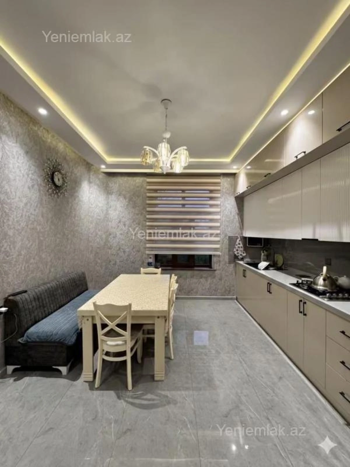 Satılır 5 otaqlı həyət evi 210 m²