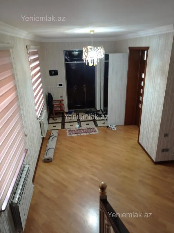 Satılır 5 otaqlı həyət evi 250 m²