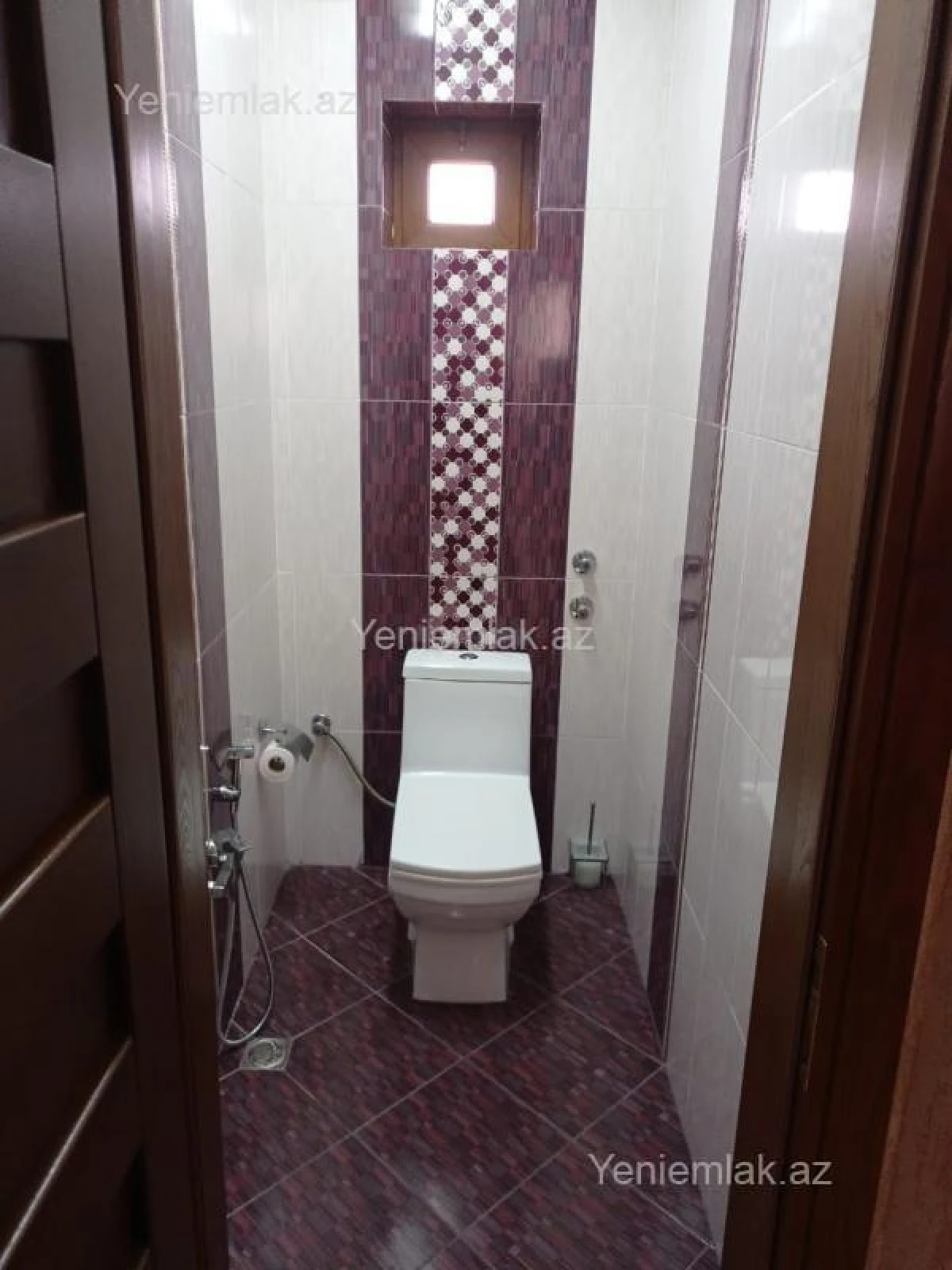 Satılır 5 otaqlı həyət evi 250 m²