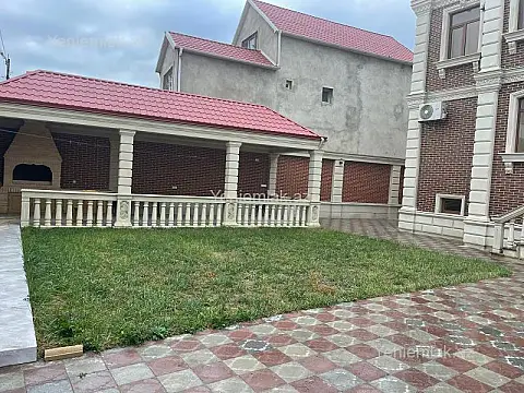 Satılır 5 otaqlı həyət evi 250 m²
