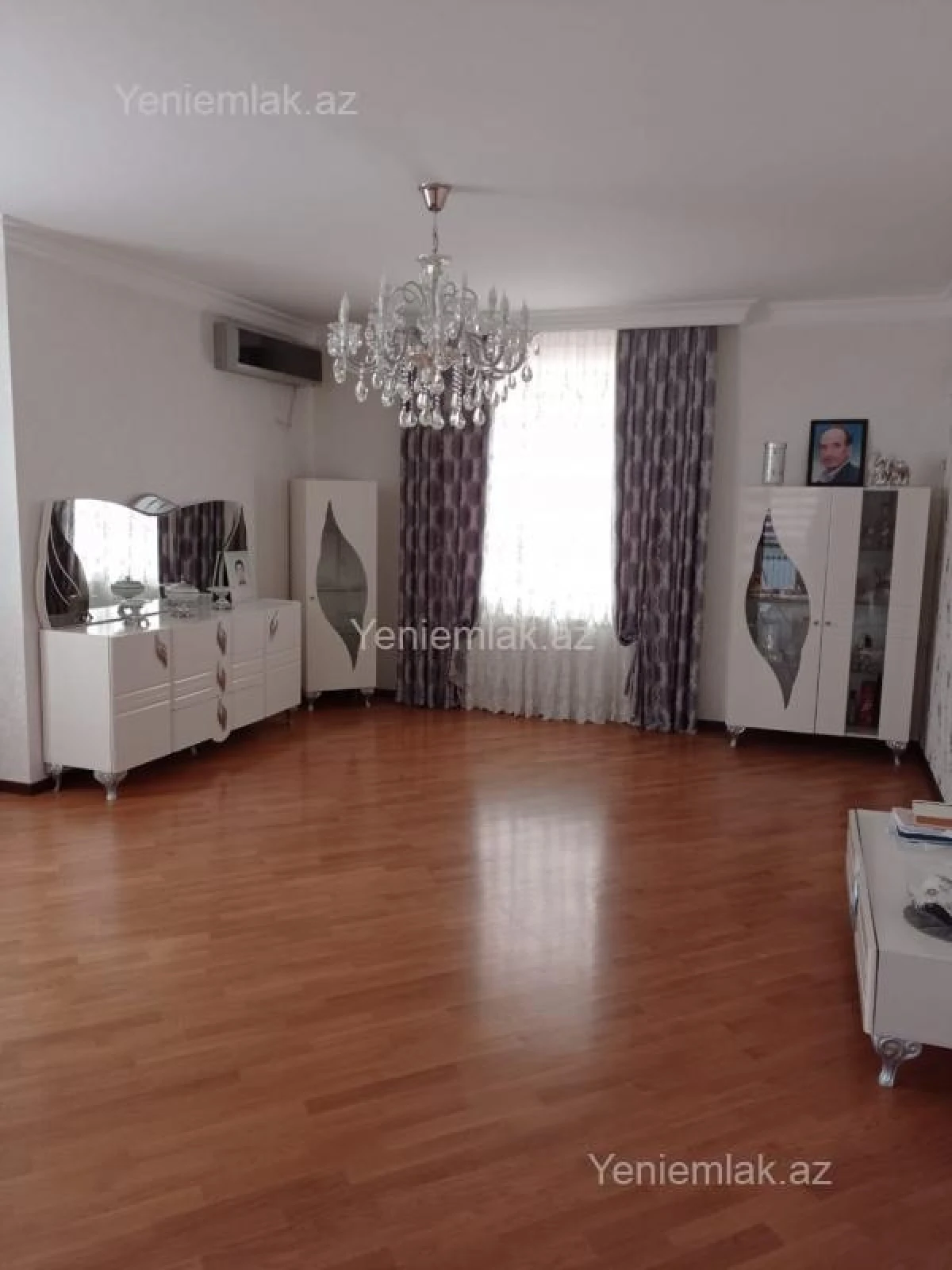 Satılır 5 otaqlı həyət evi 250 m²