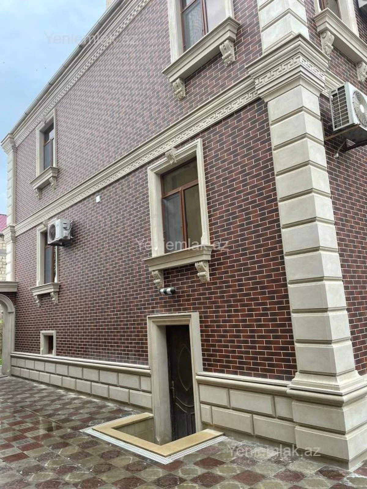 Satılır 5 otaqlı həyət evi 250 m²