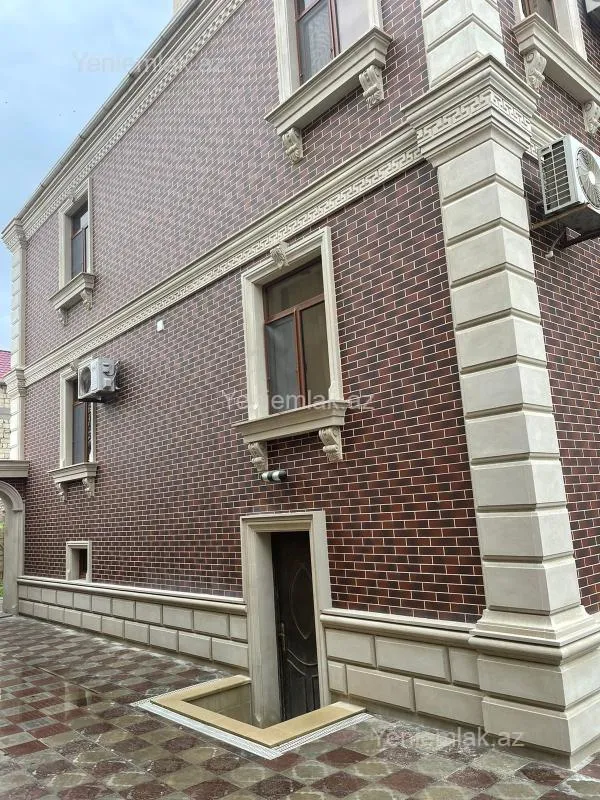 Satılır 5 otaqlı həyət evi 250 m²