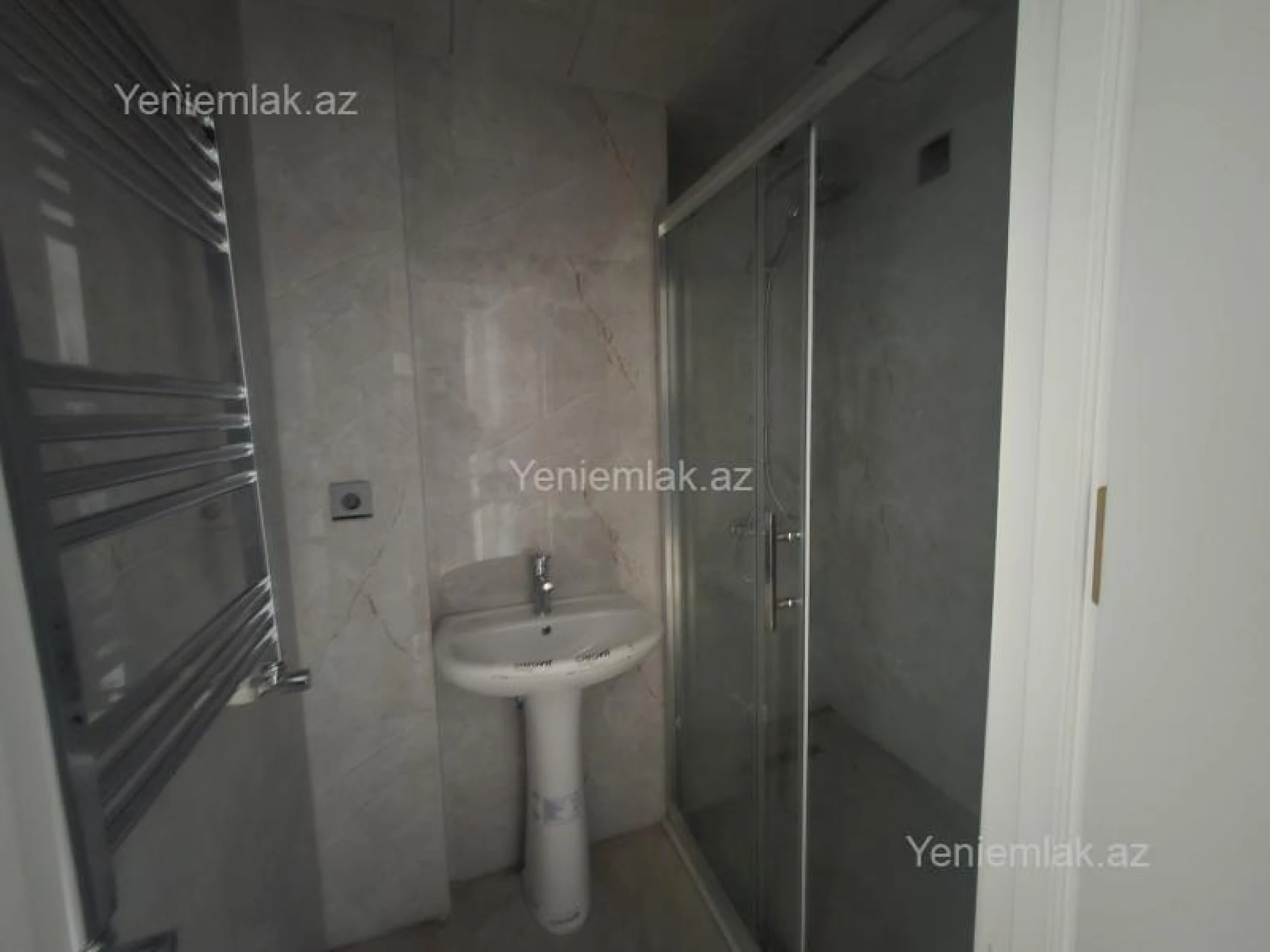 Satılır 3 otaqlı yeni tikili 80 m²