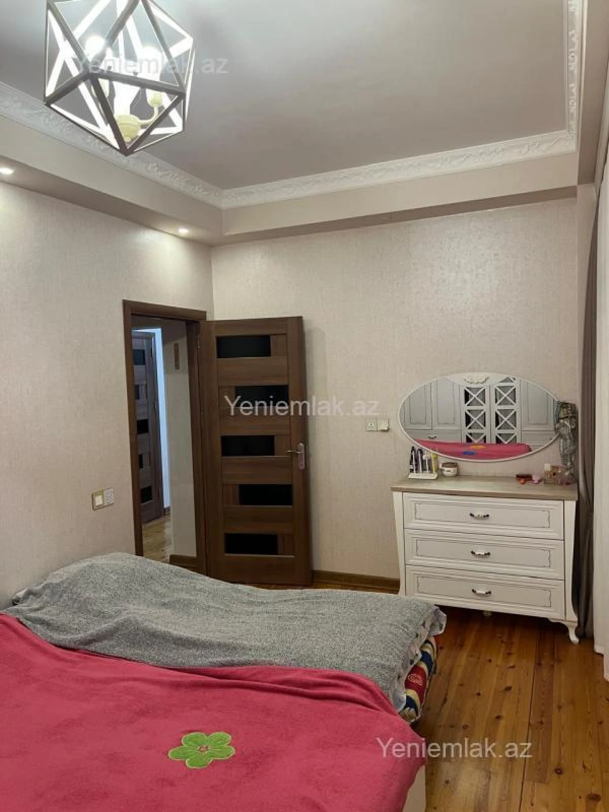Satılır 3 otaqlı yeni tikili 87 m²
